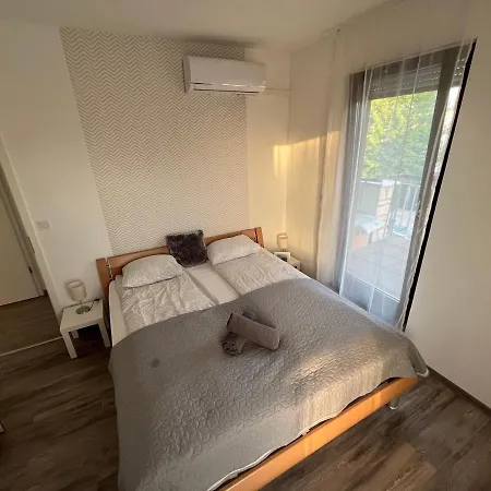 Zmrd Apartment *